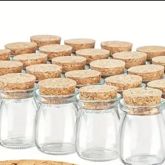 3.5oz 100% Soy Candle in a CUTE GLASS JAR. Cotton wick included. - Picture 3 of 4